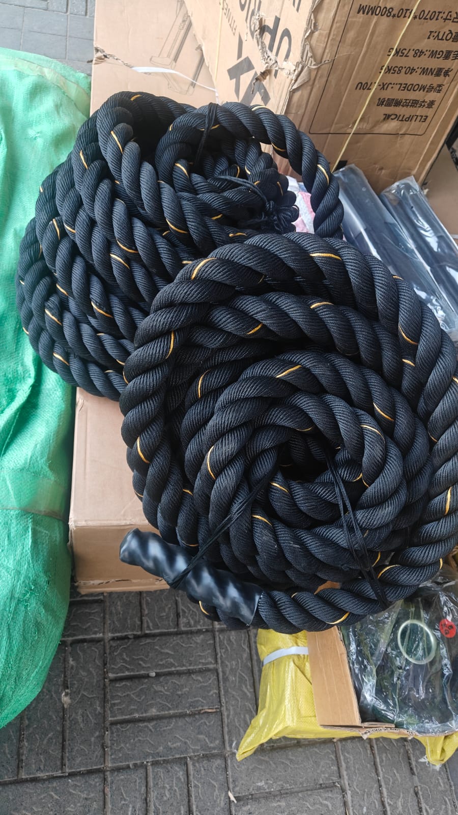 3bdc532f-035f-4d03-94e1-01821cf62f1a Battle Rope – Premium Strength Training Rope - Image 1